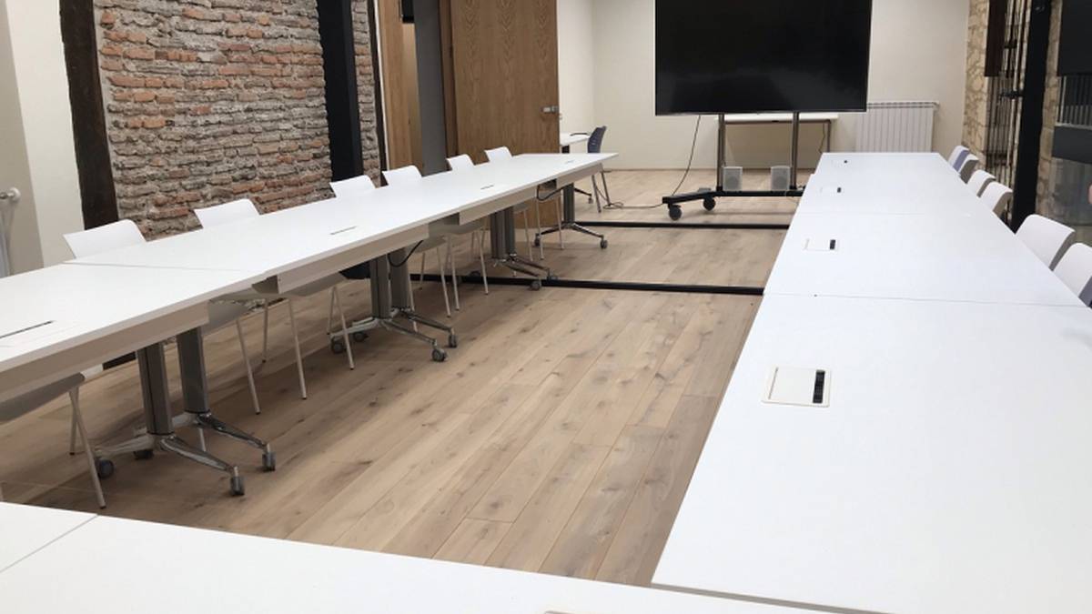 Euskal Herriaren historiaz nahiz literaturaz, arteaz eta historiaz ikastaroak antolatu ditu udalak