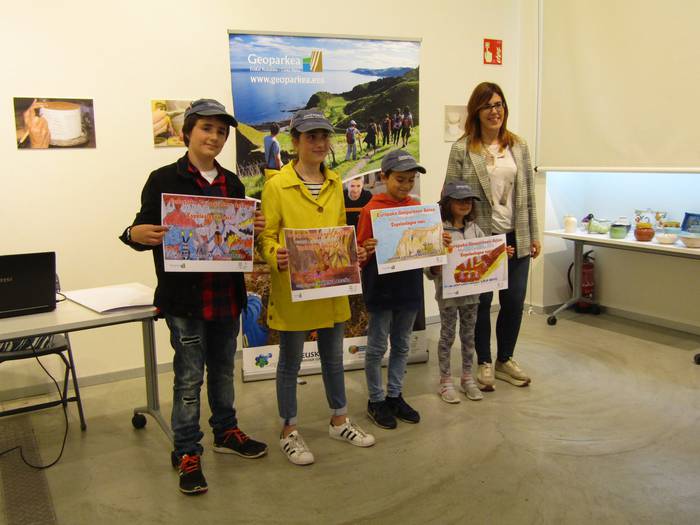 Banatu dituzte 'Espeleologoa naiz' marrazki lehiaketako sariak