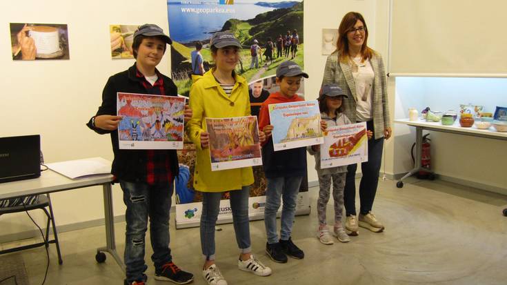 Banatu dituzte 'Espeleologoa naiz' marrazki lehiaketako sariak