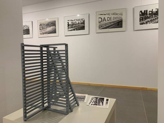 Sormena autobus barruan