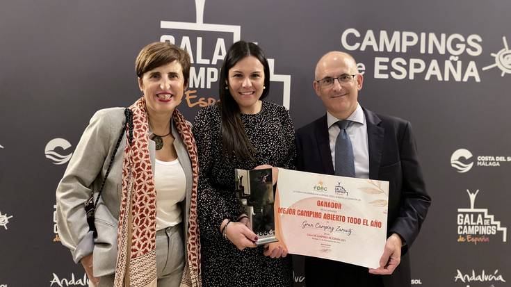 Urte osoan irekita dagoen kanpin onenaren saria jaso du Gran Camping Zarautzek