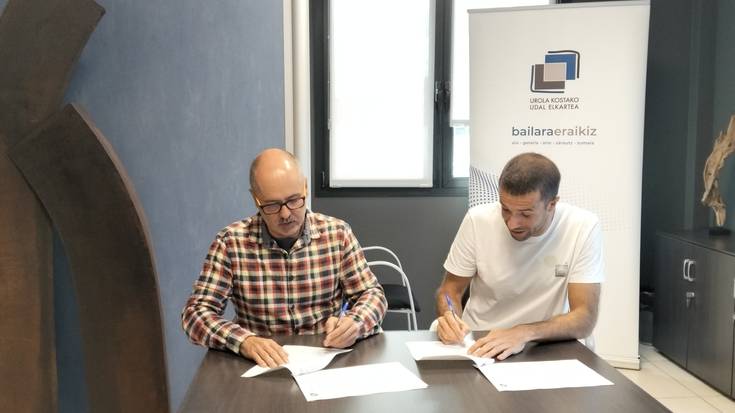 Hitzarmena sinatu dute Urola Kostako Udal Elkarteak eta Urolako Komunikazio Taldeak