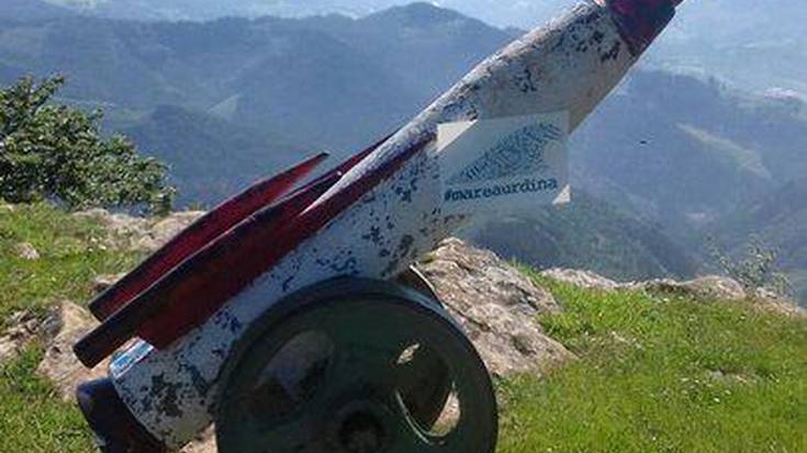 Marea Urdina ekimena babestu dute Zarauzko zenbait txokotan