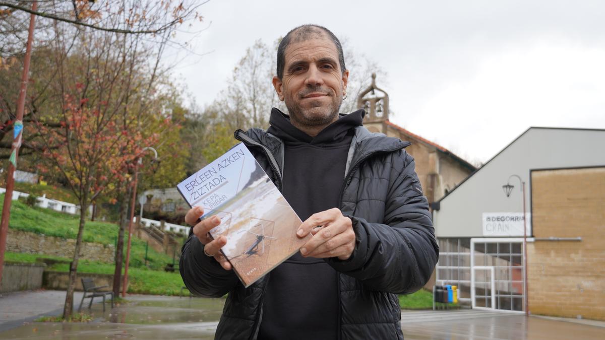 Lupa bat iraganera, aurrera egiteko