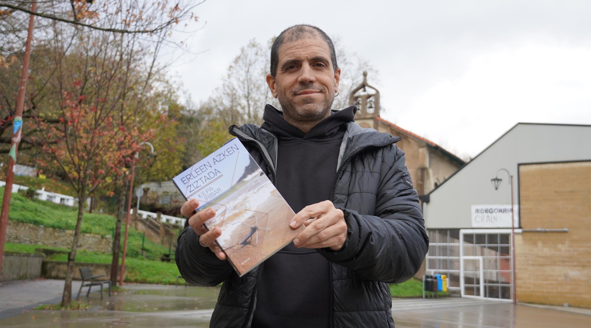Lupa bat iraganera, aurrera egiteko