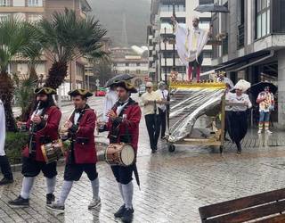 Loiolako Inazioren prozesioaren parodiak ika-mika sortu du Azpeitian