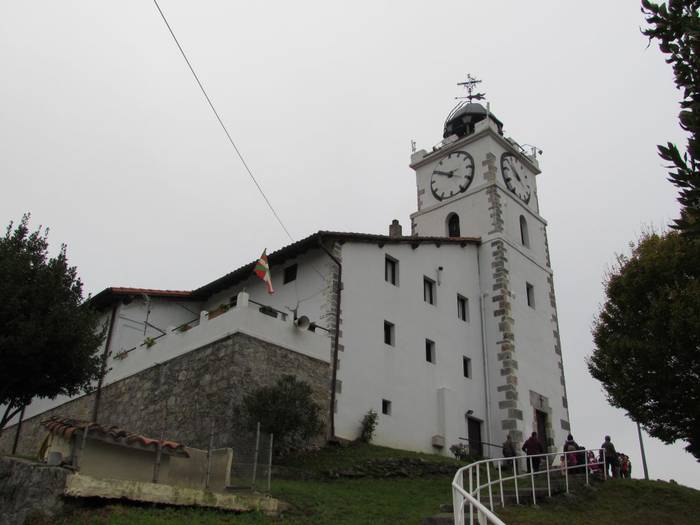 Iristear da Azkoitiko San Martin ermitako kanpaiari tira egiteko eguna
