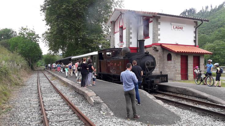 Burdinbidearen Euskal Museoko trenek astegunetan ere egingo dituzte bidaiak abuztuan