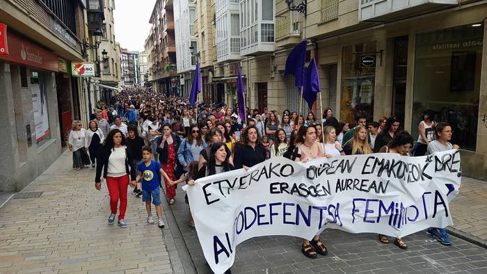 Zarauzko eraso gaitzetsi eta elkarretaratzera deitu du Zumaiako Udalak