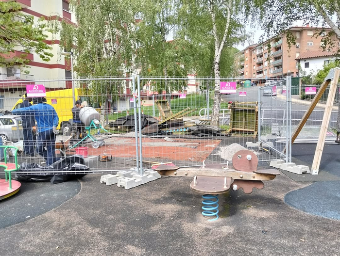 Floreagako jolas parkea, ostegunera arte itxita