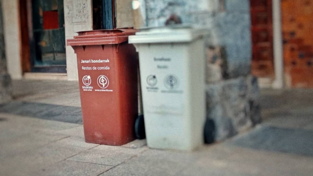 Gabonak direla eta, aldaketak izango dira hondakin komertzialen bilketan