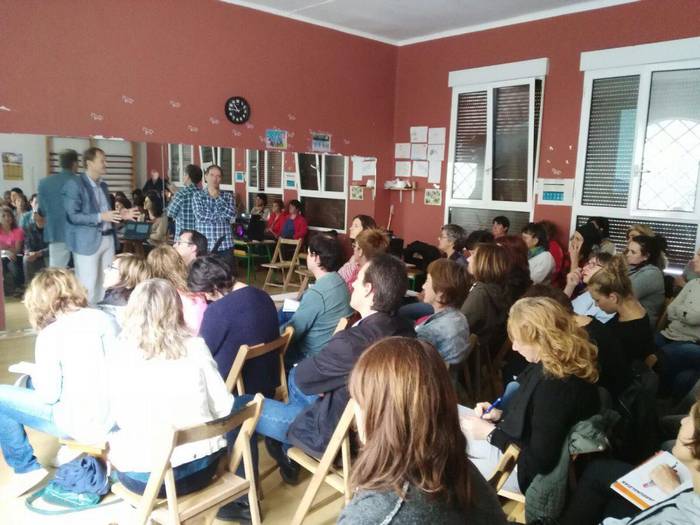 Arroabeko Eskola Txikien Jaiarako 50 boluntario behar dituzte