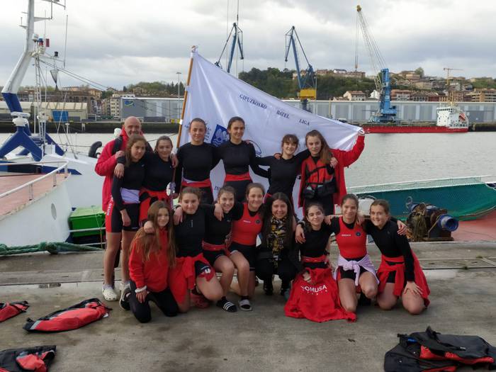 Gipuzkoako Batel Liga irabazi dute Zumaiako infantil neskek