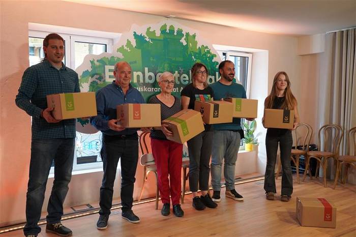 Ezinbesteko saskiak Agerreko euskarari bultzada emateko
