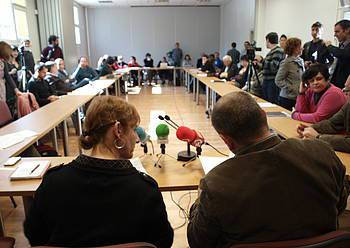 Sektorearen diagnostikoa aurkeztu dute herri ekimeneko euskarazko hedabideek