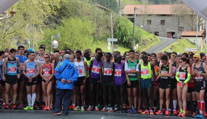 Emmanuel Bett eta Zulema Fuentes Pila garaile, Azkoitia-Azpeitia maratoi erdian