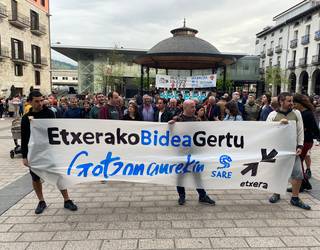 Euskal presoen eta iheslarien eskubideen alde elkartuko dira bihar plazan