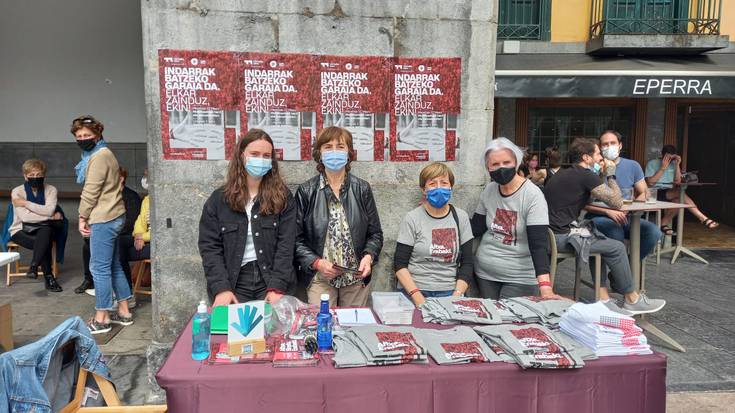 Uztailaren 3an erreferendumaren aldeko manifestaziora joateko autobusa antolatu du Azpeitiko Gure Eskuk