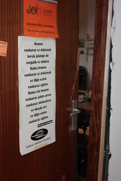 Lapurreta egin dute AEK-n