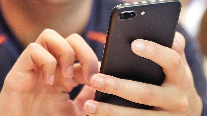 Udalak hainbat laguntza telefono zenbaki jarri ditu herritarren eskura