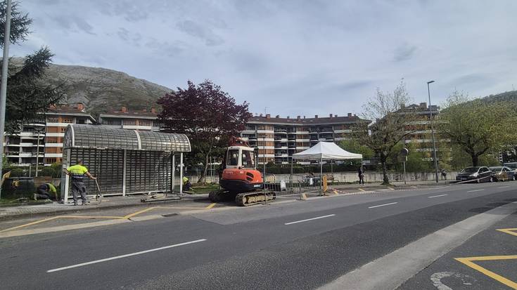 Sanjuandegiko autobus geltokietako markesinak aldatzeko lanak hasi dituzte