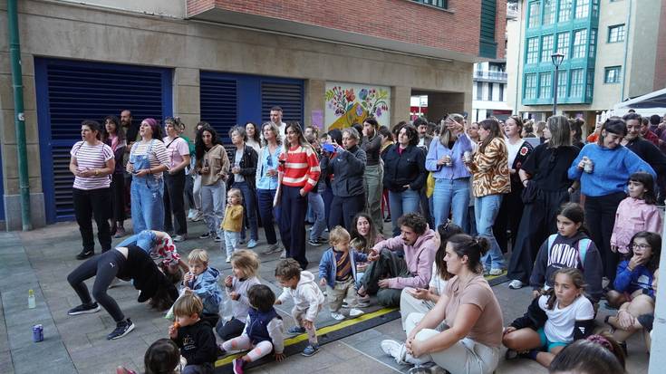 Lau urte beteta, indartsu hasi du ikasturtea Emakumeon Etxeak