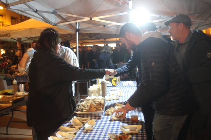 Merkatua Bizirik elkarteak herritarrekin ospatuko du bere urteurren festa