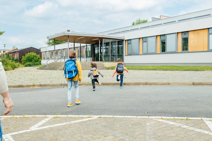 Eraikinak baino gehiago: hezkuntzaren parte diren espazioak