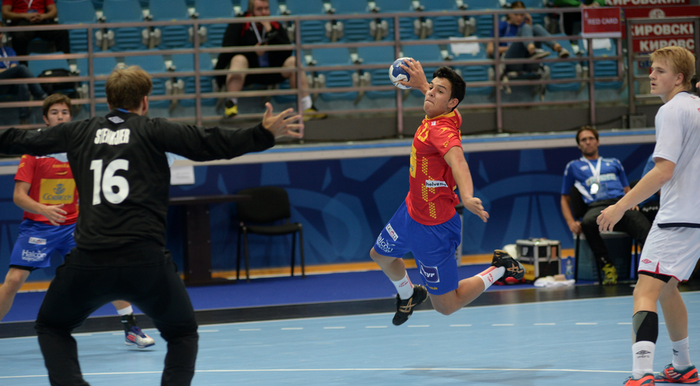 Lehen fasean bigarren eginda sailkatu da Espainiako selekzioa final-zortzirenetara