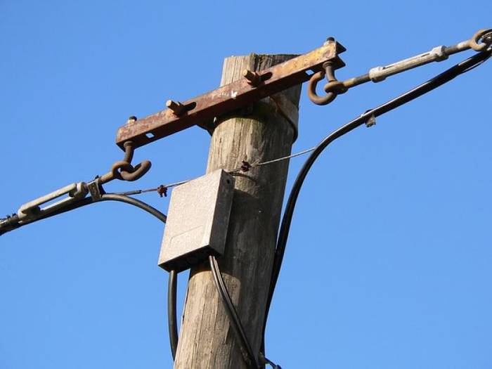 Udalak adierazi du telefono linea eta Internet zerbitzua "lehenbailehen" konpontzeko gestioak egiten jarraituko duela