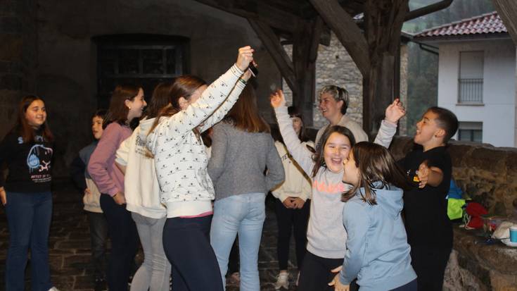 Sabelak errimekin eta arimak jolasarekin bete dituzte errezildarrek