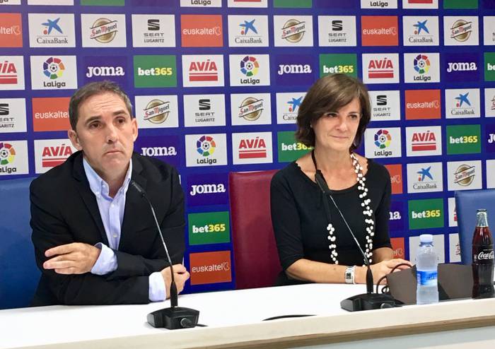 Fran Garagarzak beste denboraldi batez jarraituko du Eibarren kirol zuzendari postuan
