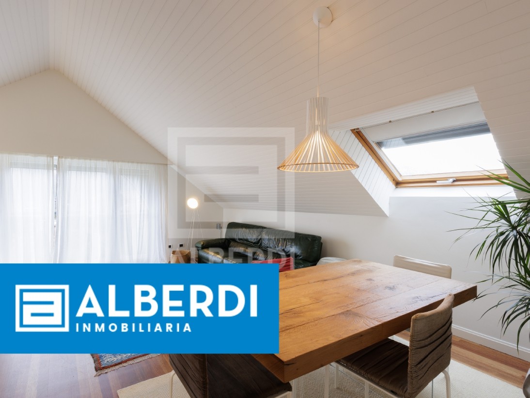 Alberdi Inmobiliaria: xarma berezia duen etxebizitza Zuazola Kalean