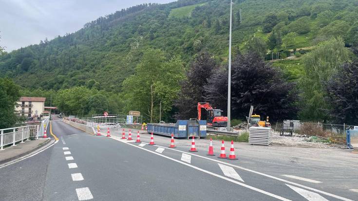 Ezkuztako zubia birgaitzeko lanak bide onean doaz, aurreikuspenak betez