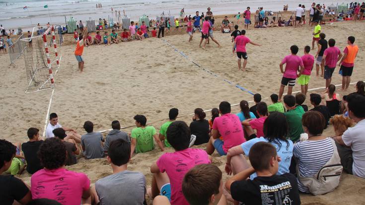 1.000 jokalari batuko dira asteburuan Txaparrotan eskubaloi txapelketan