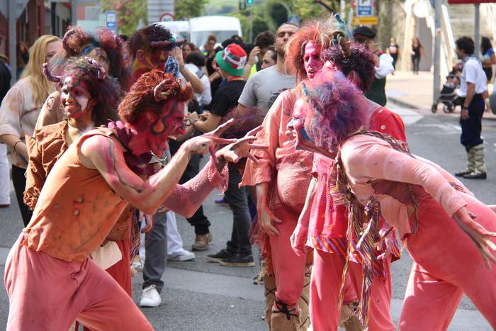 Alprojaren galtxagorriek Zetak-en 'Mitoaroa III' ikuskizunean hartuko dute parte