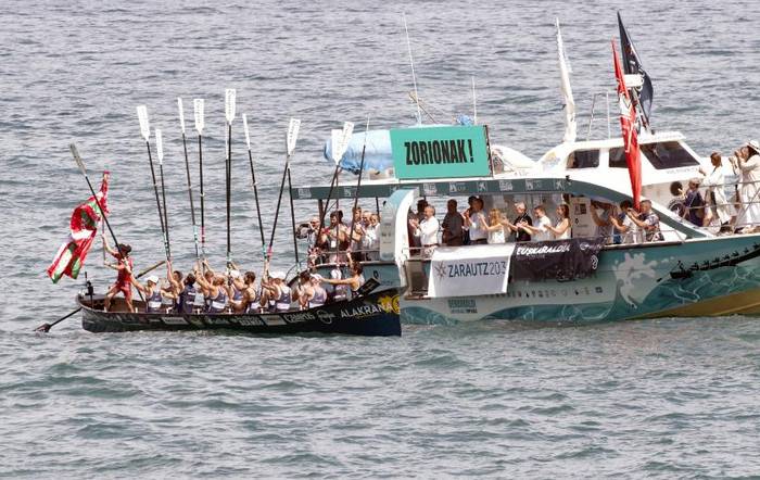 Estropadak: Zarauzko Arraun Elkartearen Ikurriña (Euskotren eta Eusko Label ligak)