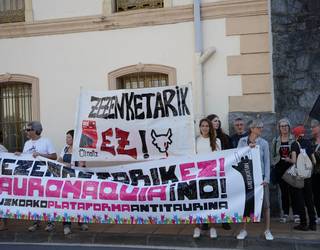 Zezenketen aurkako elkarretaratzea egingo dute San Inazio egunean