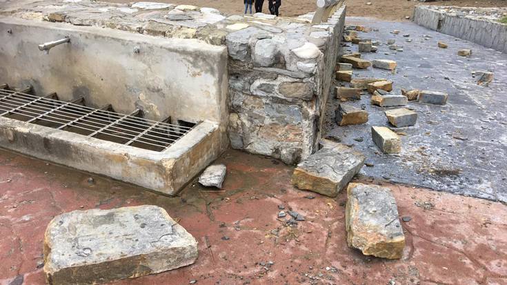 Harri jausia izan da Itzurun hondartzan