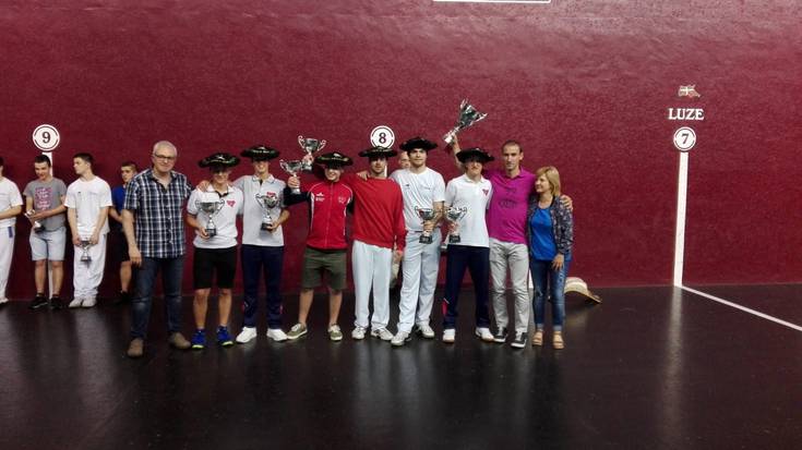 Zumaiak irabazi du Gipuzkoako Herriarteko Zesta Punta Txapelketa