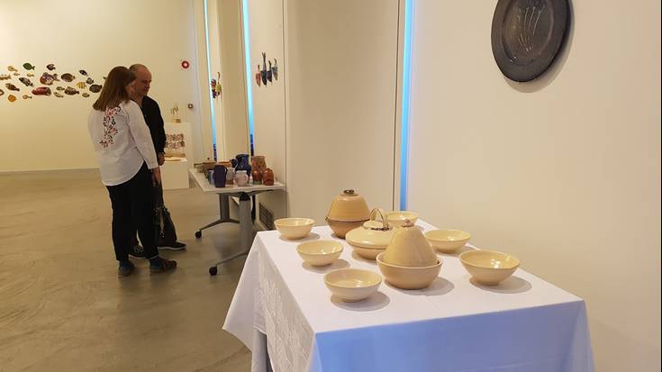 Egur taila eta zeramika erakusketa zabalduko dute bihar Oxford aretoan