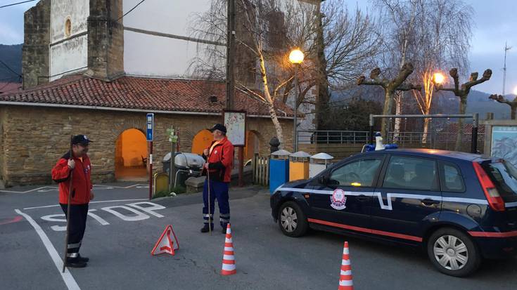 Artzaintzak kontrolak ezarri zituen atzo Oikian