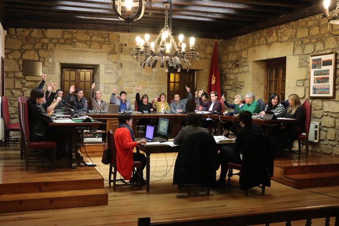 37 milioi euroko udal aurrekontuak onartu dituzte Zarautzen