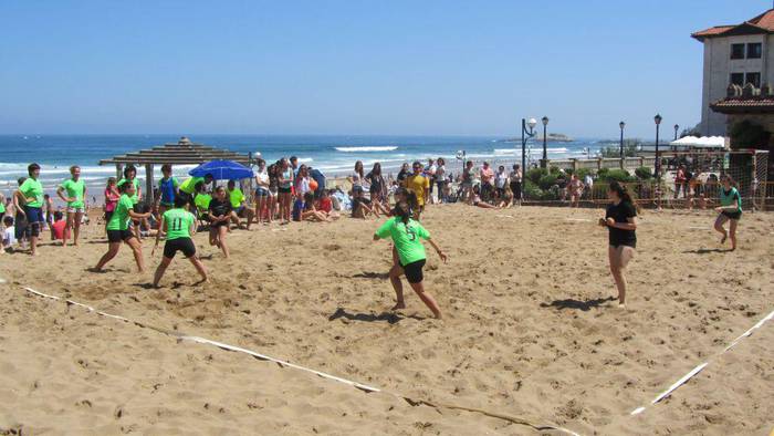 Txaparrotan, eskubaloizaleen urteroko topaketa Zarautzen