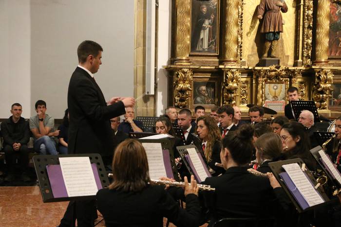 Mendiei eskainitako doinuz beteko du urteko lehen kontzertua Zestoako Musika Bandak