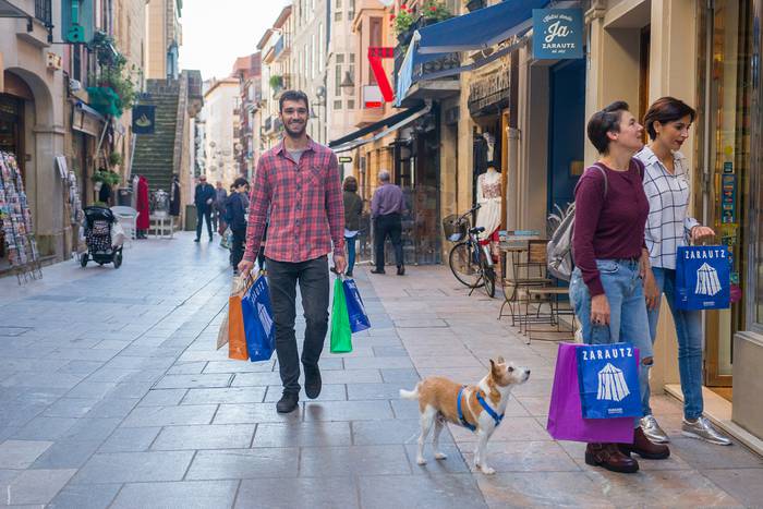 Herriko merkataritzari buruzko azterketa egingo du Zarauzko Udalak