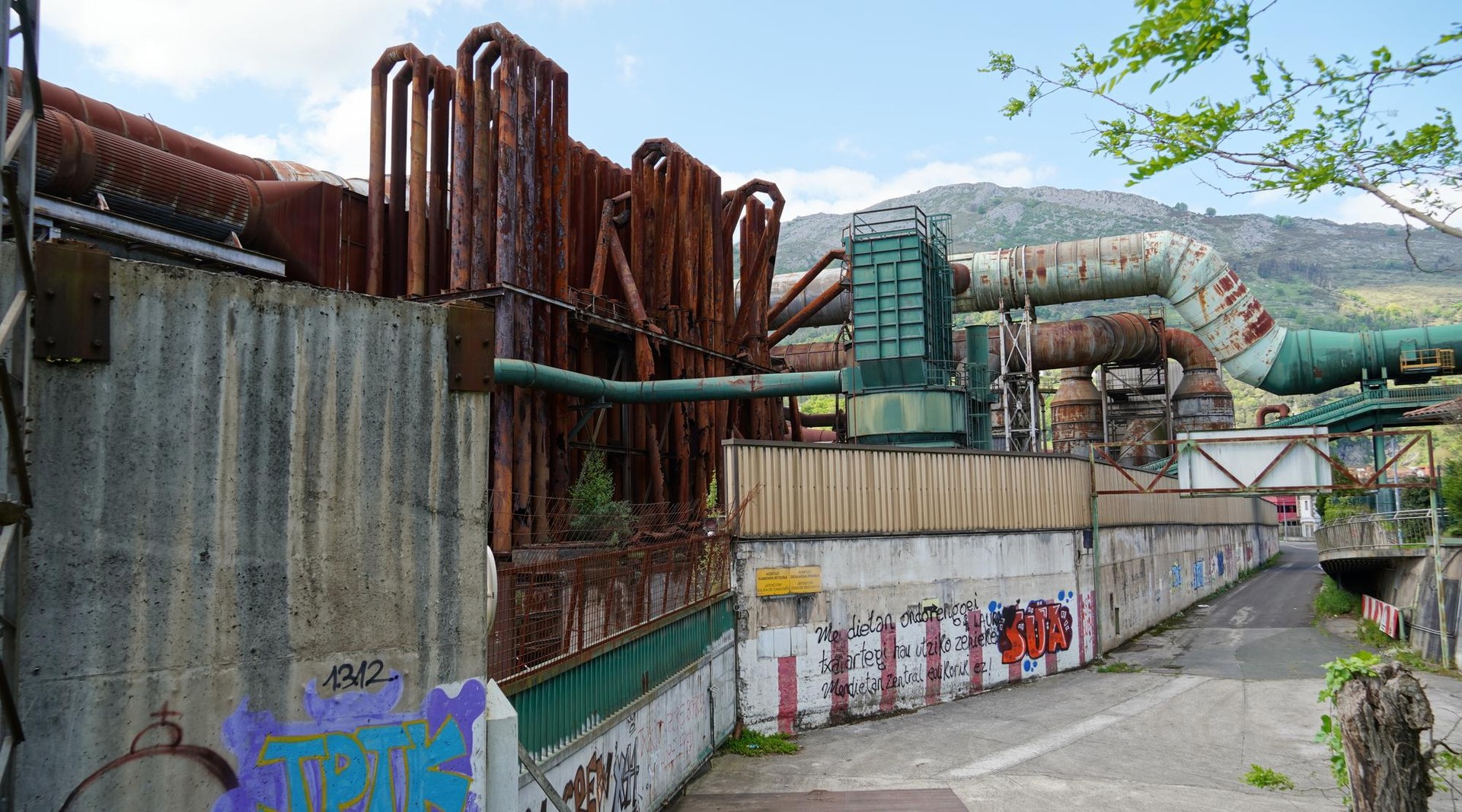 Corrugadosekin hitzartutakoa "garden azaltzeko" exijitu dio Azpeitiko EAJk Udal Gobernuari