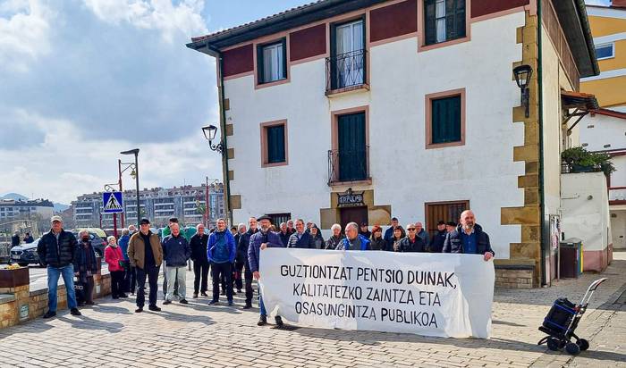 40 bat lagunek hartu dute parte pentsiodunen gaurko elkarretaratzean