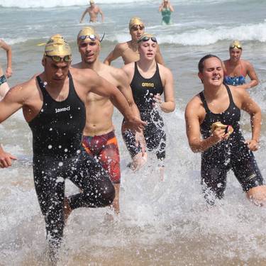 Kirola: Zarautz-Mollarri-Zarautz itsas zeharkaldia