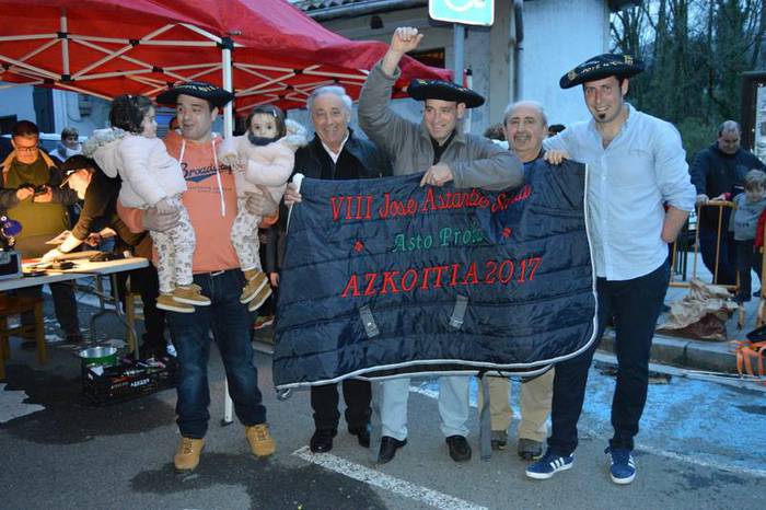 'Izer Etxetxo'-k irabazi ditu Baztarrikaldeko asto probak
